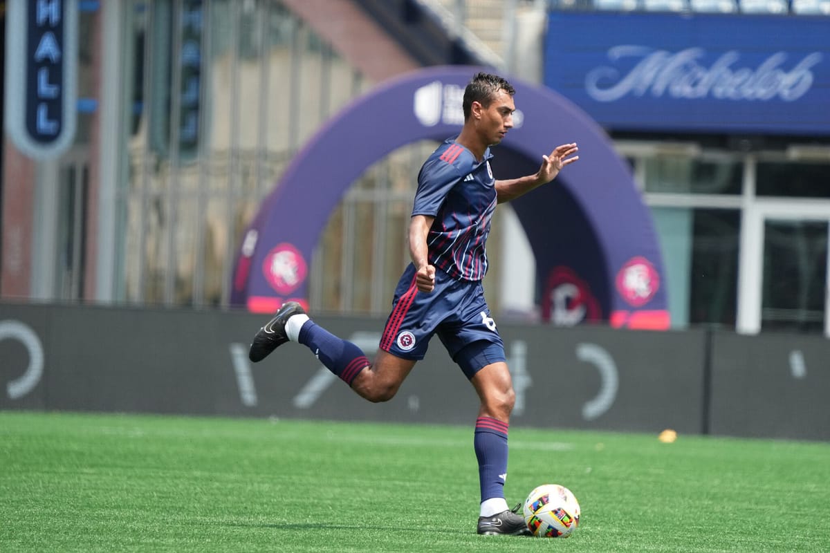 Giovanni Calderón Showing Up On and Off Pitch Post feature image