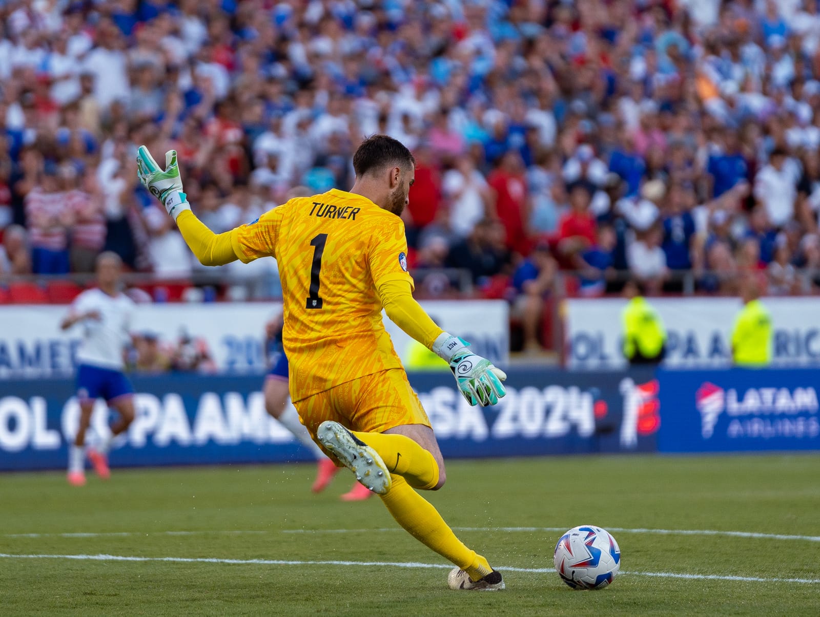 Matt Turner Called Up to USMNT's Final Pre-World Cup Roster Post feature image