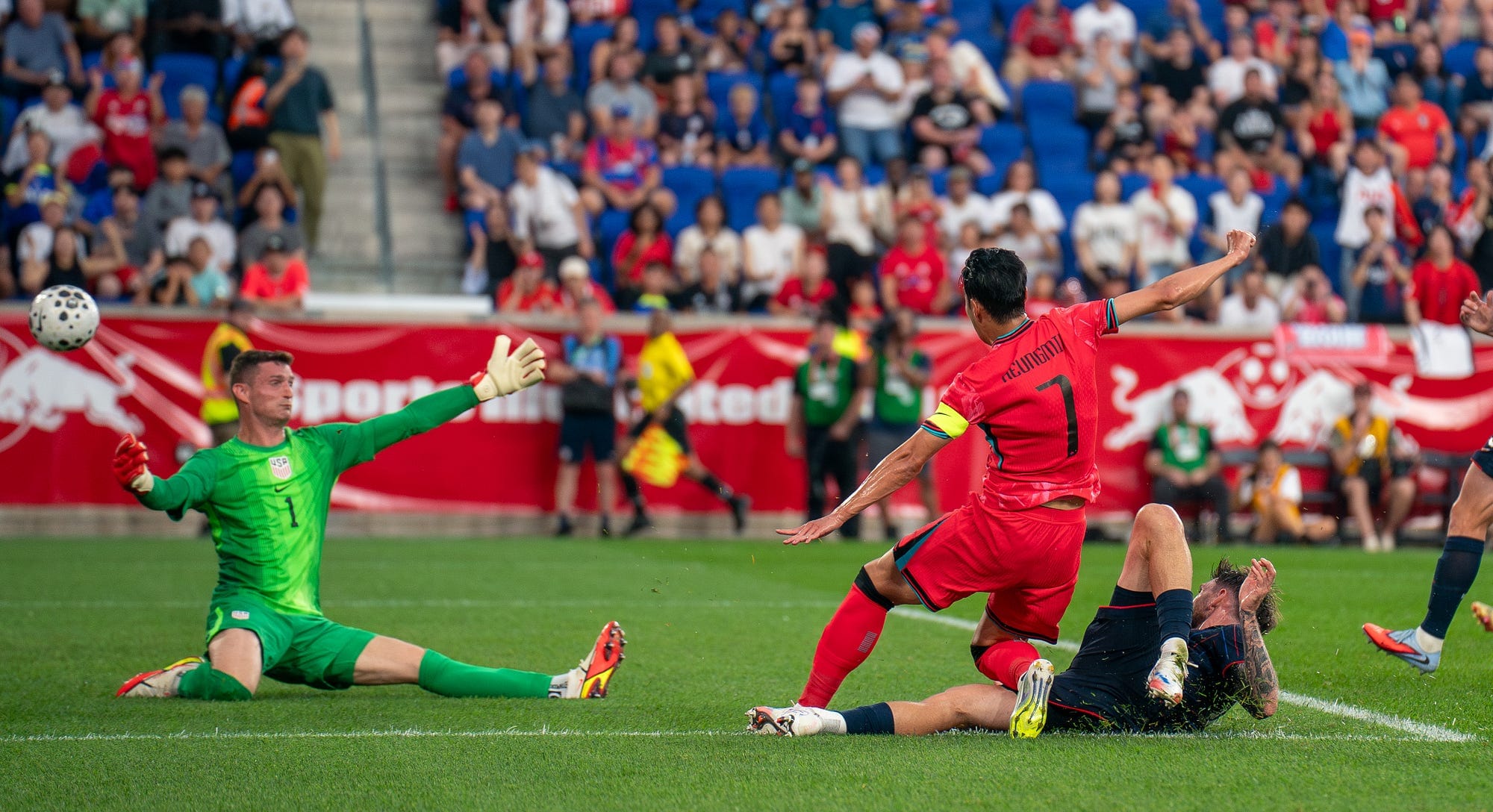 USMNT: Matt Turner Misses Out on November Roster Post image