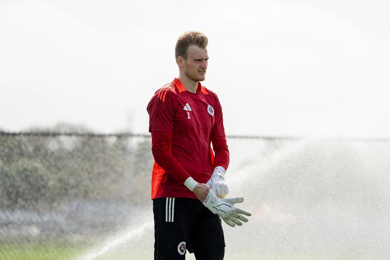 Henrich Ravas Has Enjoyed Working With Kevin Hitchcock Post image