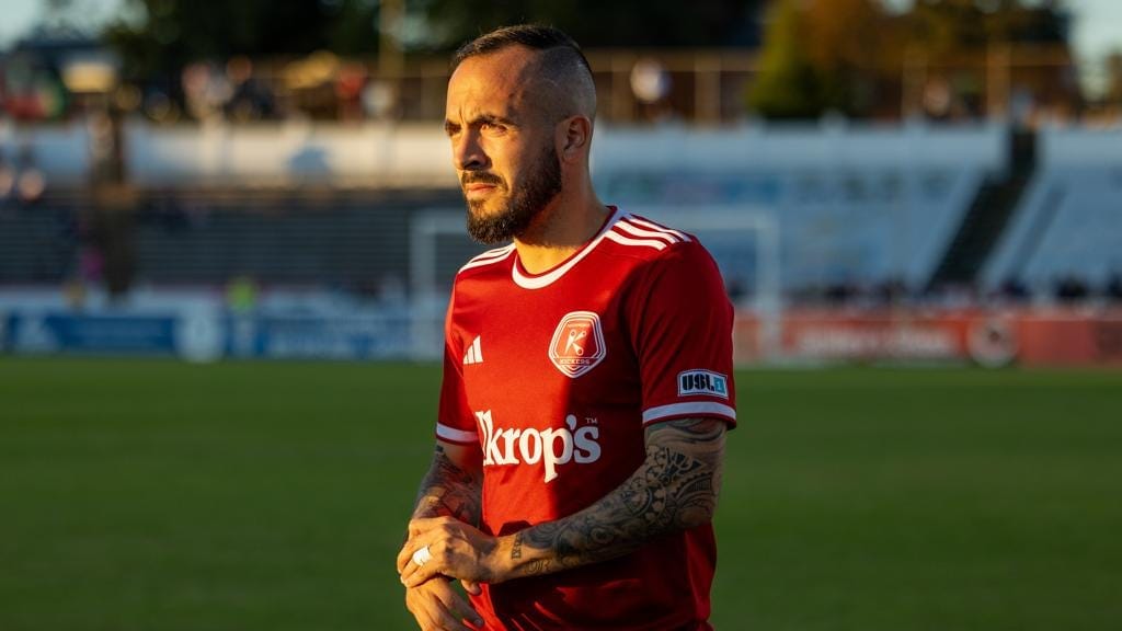 Portland Hearts of Pine Sign Emiliano Terzaghi Post image